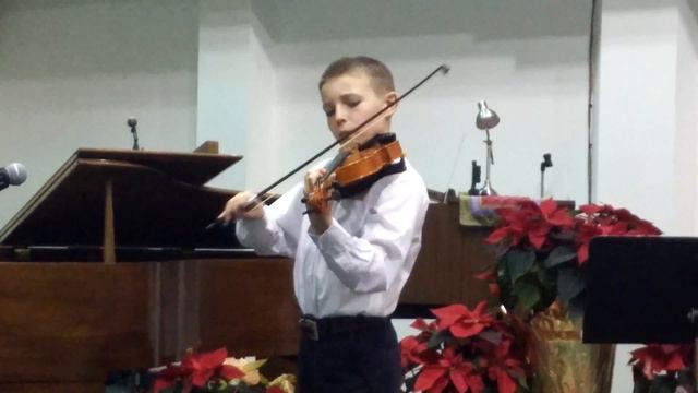 Playing Noel on the Violin (3/4 size) смотреть онлайн