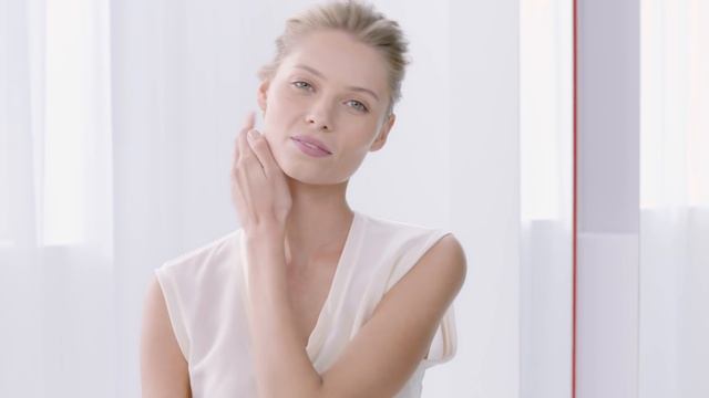 How To Apply Your Mission Perfection Serum | Clarins