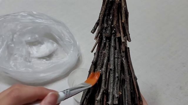 Tree branch, eggshell, yarn. You'll be speechless this amazing idea. DIY recycling craft idea смотреть онлайн