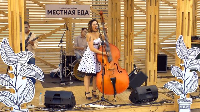 Живу наудачу. Nina Garnet. Концерт на выставке-фестивале «Маркет еды» в музее Москвы, 20.08.2017 г. смотреть онлайн