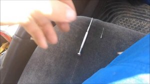 Замена лампочек в кнопках центральной консоли Nissan BlueBird