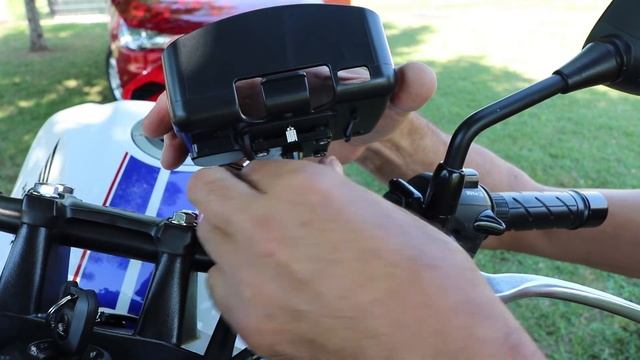 Honda CB500F - GPS Installation смотреть онлайн