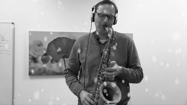 White Christmas - My Saxophone and I wish you a Merry Christmas смотреть онлайн