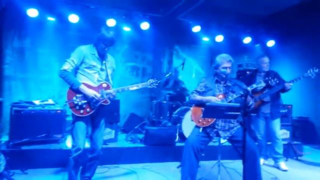 PUZZLE BLUES BAND - Dust My Broom смотреть онлайн