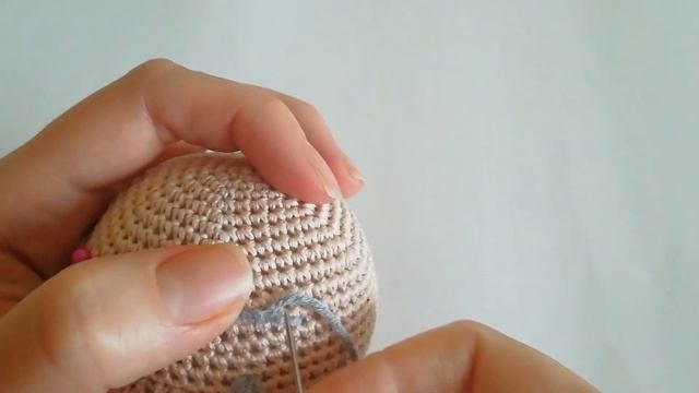 Мишка погремушка крючком. Часть2 смотреть онлайн