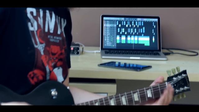 Gibson Les Paul vs Fender Stratocaster - Metal Comparison смотреть онлайн