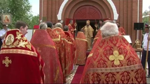 В ПРАЗДНИК СВЯТЫХ КИРИЛЛА И МЕФОДИЯ В ЭЛИСТЕ ПРОШЛА БОЖЕСТВЕННАЯ ЛИТУРГИЯ ПОД ОТКРЫТЫМ НЕБОМ смотреть онлайн