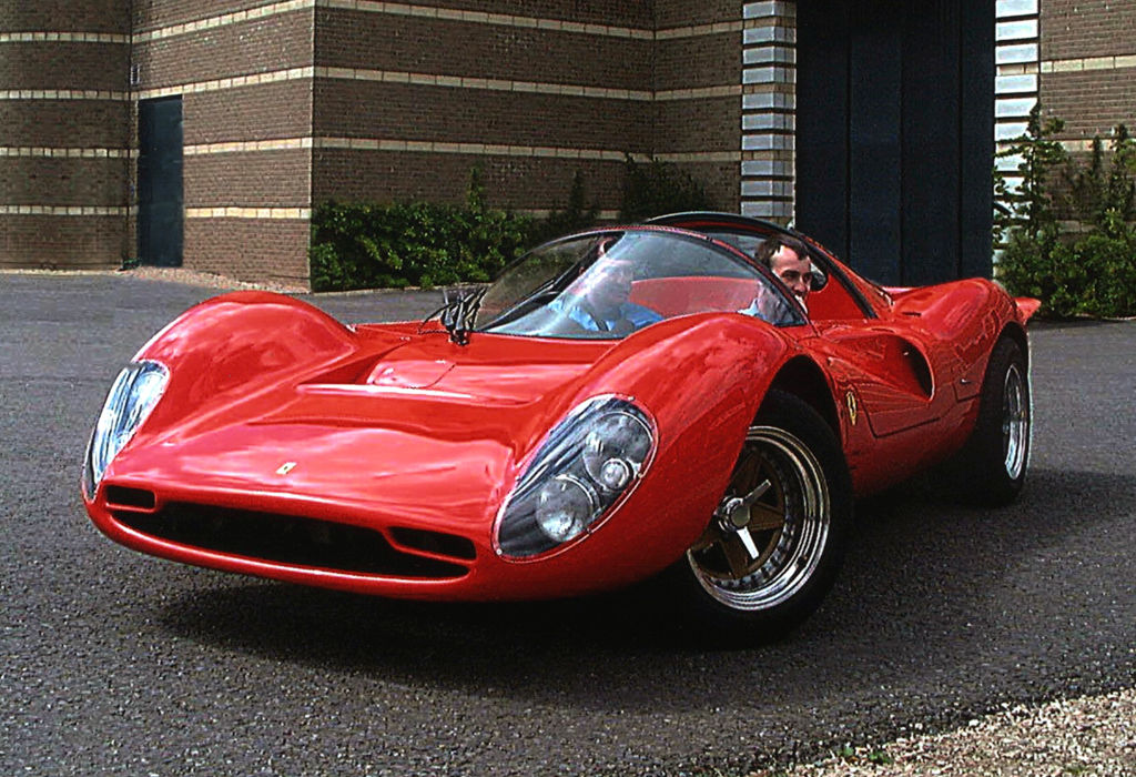 Купили старый спорткар