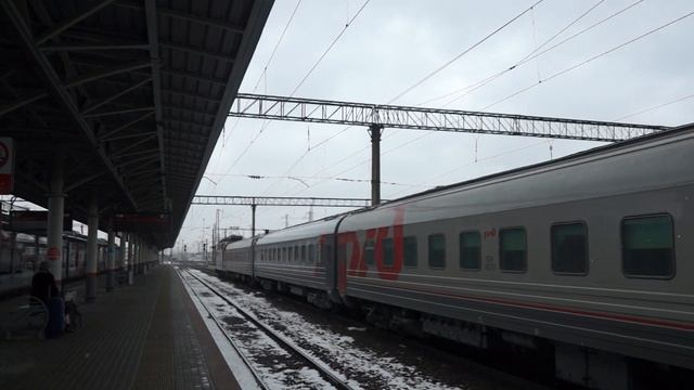 "Впервые на канале!" ЧС4Т-277 с ПДСом Ижевск - Санкт-Петербург прибывает на станцию Нижний Новгород смотреть онлайн