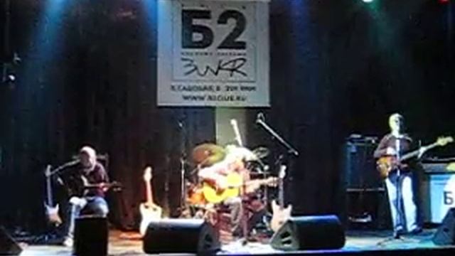 Виктор Зинчук продемонстрирует чудеса владения гитар смотреть онлайн