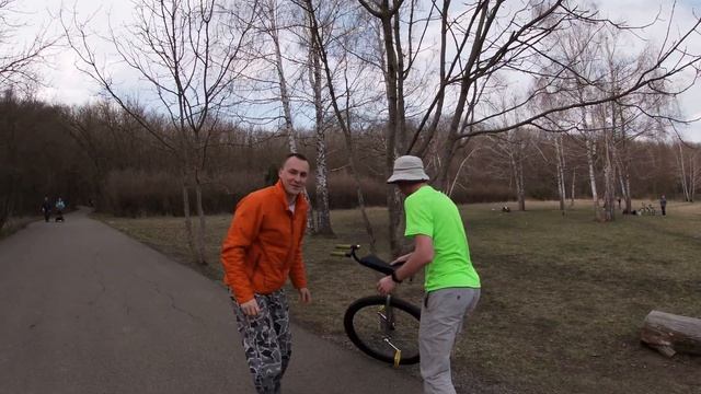 УНИЦИКЛ С ПЕРВОЙ ПОПЫТКИ? Два колеса хорошо, а одно… смотреть онлайн