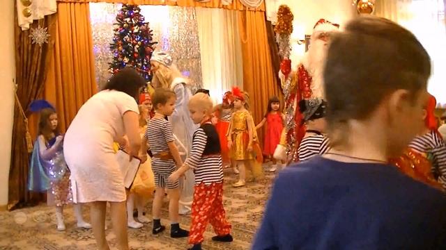 Гномики. Новогодний утренник, 27.12.2016 (детский сад №2433)
