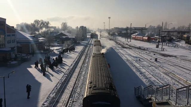 Прибытие пассажирского №392 Лениногорск - Томск на станцию Рубцовск смотреть онлайн