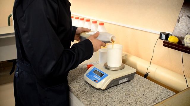 Готовим компонент А для напыления ППУ смотреть онлайн