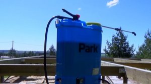 ОБРАБОТКА ДЕРЕВА АНТИСЕПТИКОМ. Обзор аккумуляторного опрыскивателя.