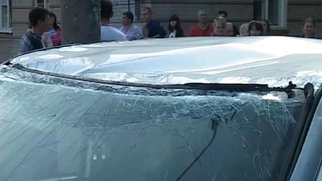 В Заречном столкнулись две легковушки смотреть онлайн