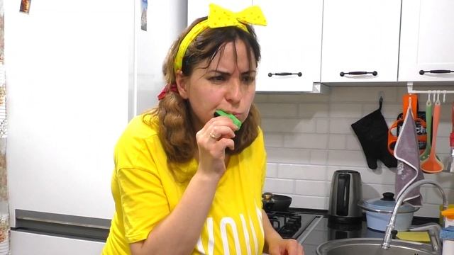 Типы людей на кухне. Толстая и забавные ситуации смотреть онлайн