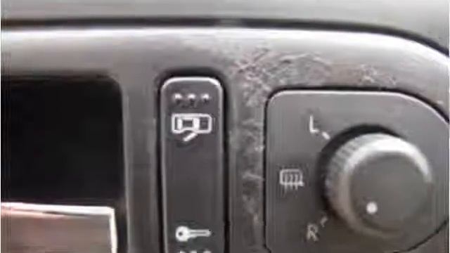 2002 Volkswagen New Beetle available from Springfield Import смотреть онлайн