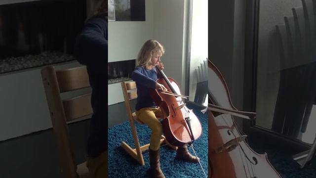 Lore oefent cello смотреть онлайн