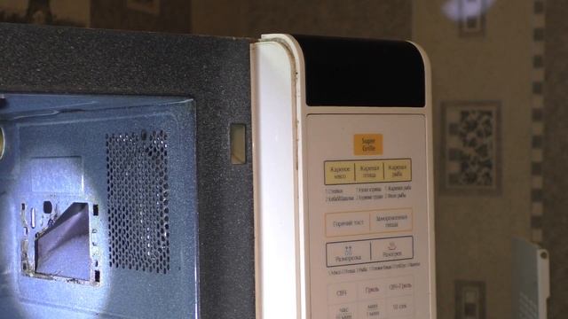 ИСКРИТ МИКРОВОЛНОВКА Ремонт на дому своими руками (Samsung PG382R) смотреть онлайн