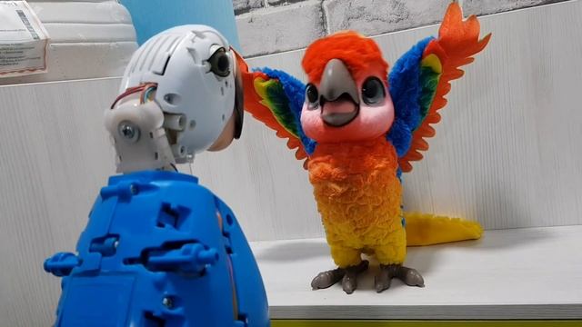 Попугай Кеша в ремонте! Ремонт интерактивной игрушки Furreal Friends - Умный Кеша смотреть онлайн