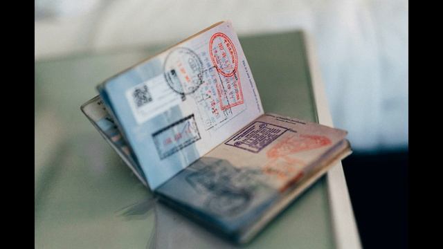 Эмигрант [песня на стих Цветаевой] смотреть онлайн