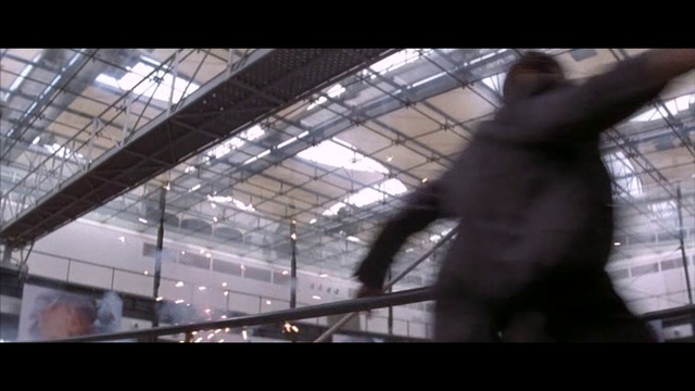 Клип Джеймс Бонд Завтра не умрет никогда смотреть онлайн