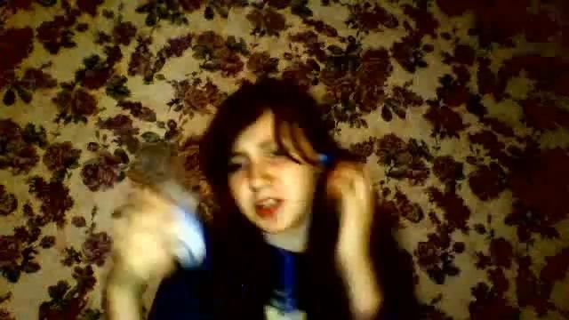 Синий цвет)))Обычные наушники светятся???WTF??? смотреть онлайн