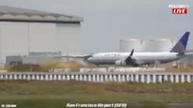 ?LIVE Plane Spotting at San Francisco International Airport + ATC | July 30th, 2022 смотреть онлайн