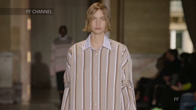 Raf Simons | Spring Summer 2022 | Full Show смотреть онлайн