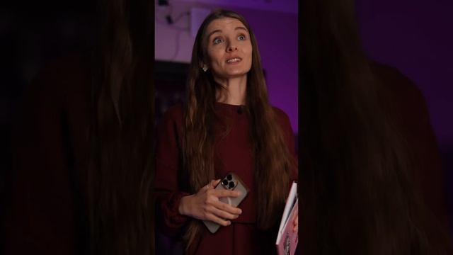 Мама спалила двойку, но не наказала) А вас ругают за плохие оценки? #sh смотреть онлайн