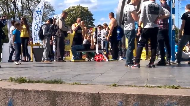 Жим лежа. Штанга Косташ Андрей. Молодежный жим / Bench press. Rod Kostash Andrey. Youth bench смотреть онлайн