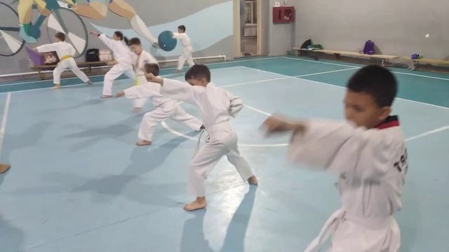 Каратэ Дети Тренировка 219 смотреть онлайн