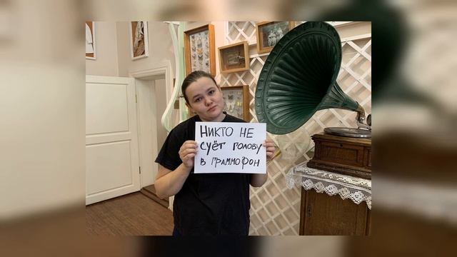 Работники музеев и театров устроили скучающий флешмоб фото смотреть онлайн