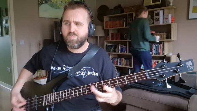 Lithium - Nirvana bass cover смотреть онлайн