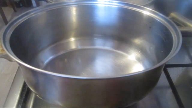 Жульен с курицей, грибами и салями смотреть онлайн