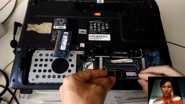 Memasang dan Menambah ram Acer Aspire 4752g смотреть онлайн