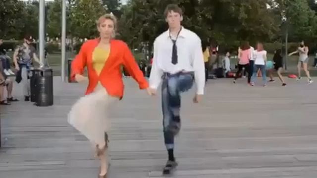 МАМА ЗНАКОМИТ СЫНА С ДЕВУШКАМИ ПРАНК Пикап от ботаника 3 смотреть онлайн