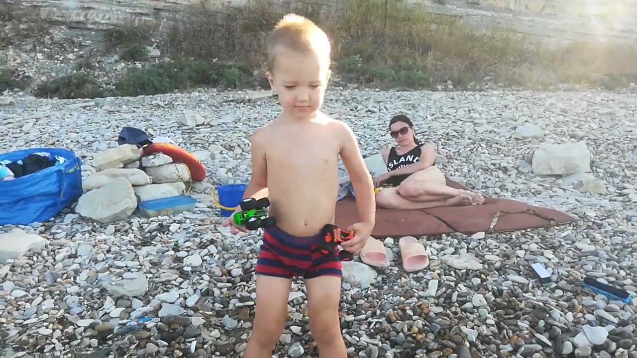 Играем с ребенком в Monster Jam на море в Дивноморске 2025 смотреть онлайн