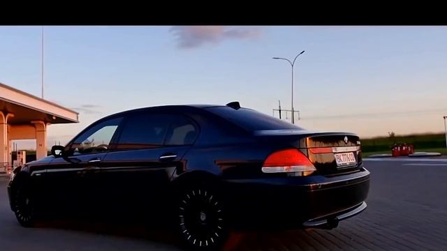 Вот почему BMW 7 серии лучший люксовый седан.  История модели BMW 7 Series