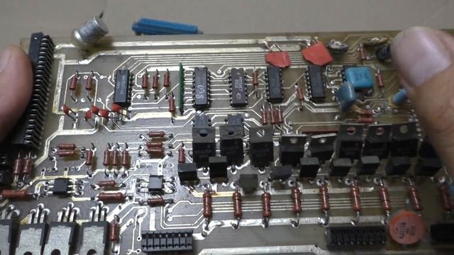 ГДЕ ИСКАТЬ ДОРОГИЕ ДРАГМЕТАЛЛЫ В РАДИОДЕТАЛЯХ! ОТЫСКАЛ В ОТСТОЙНИКЕ смотреть онлайн