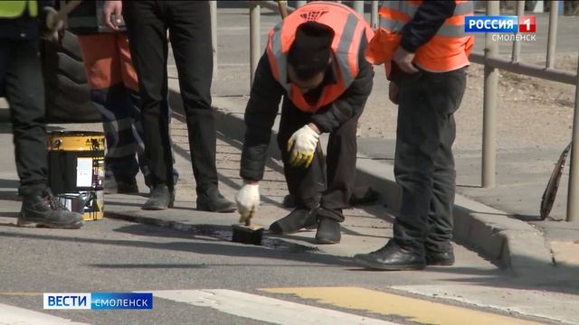 Подрядчики исправляют недочеты при ремонте смоленских дорог в рамках БКАД смотреть онлайн