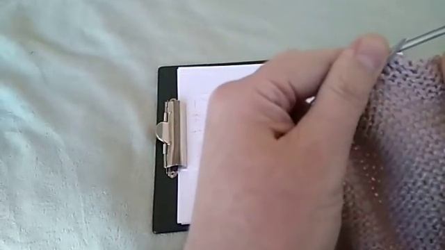 Вяжем высокую горловину и плечевые скосы переда детского свитерка смотреть онлайн