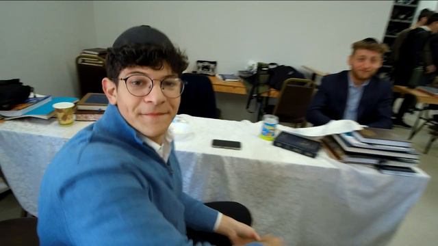 Imrei interviews, Mesivta of Waterbury!! Vlog #9 смотреть онлайн