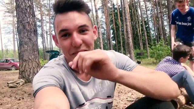 РАЗБИЛ КАМЕРУ/ЗАКОПАЛИ В ПЕСКЕ/ЛОВИМ РАКОВ ВЕСНОЙ смотреть онлайн