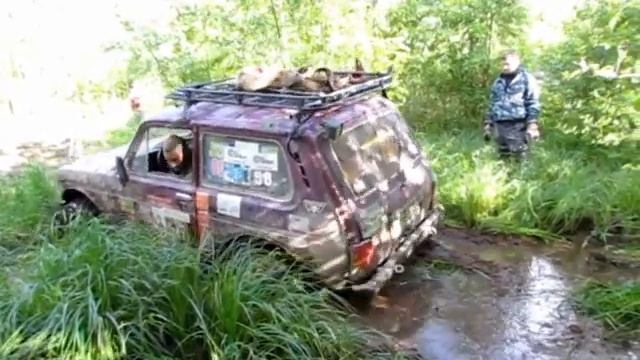 NIVA 4x4 + Forward Safari 500 смотреть онлайн