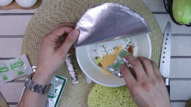 ДП 2 Зеленый доширак PREMIUM с курицей. Не острый обзор смотреть онлайн