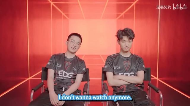 Valorant Pros React to the Champions 2023 Bundle... смотреть онлайн