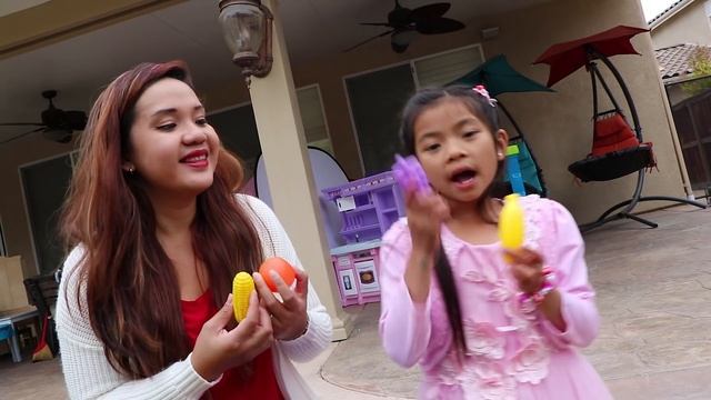 Emma Pretend BABYSITTING Baby Doll Toys смотреть онлайн