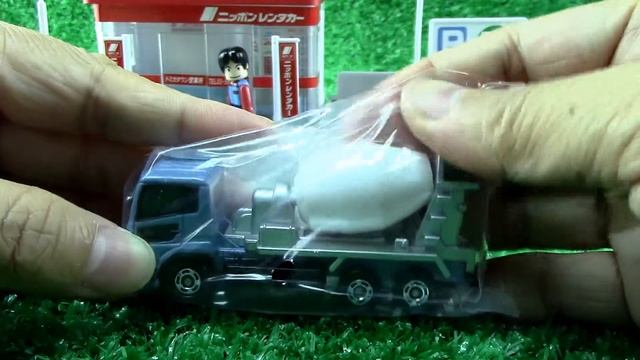 【Toy Ajoneuvot】Tomica No.53 Nissan Diesel Quon Mixer Car Pakkauksesta 01558+fi смотреть онлайн